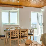 Vista Mare Isavros