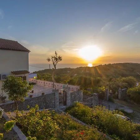 Vista Mare Isavros