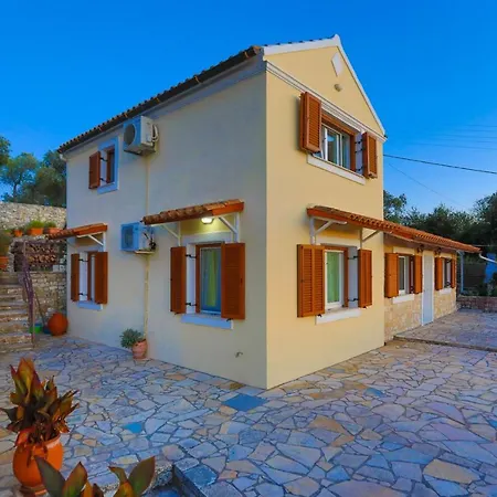 Vista Mare Isavros